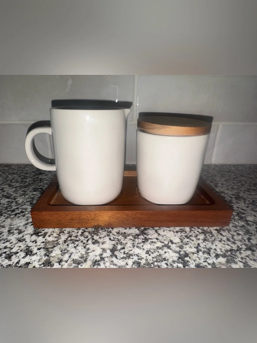 Rae Dunn cream and sugar set